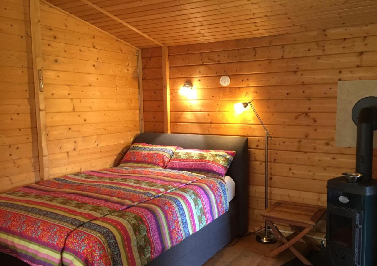 Romantic Wooden Lodge,Sauna,Schwimmteich,Alleinstehend,Absolut Ruhig Hessisch Oldendorf Esterno foto